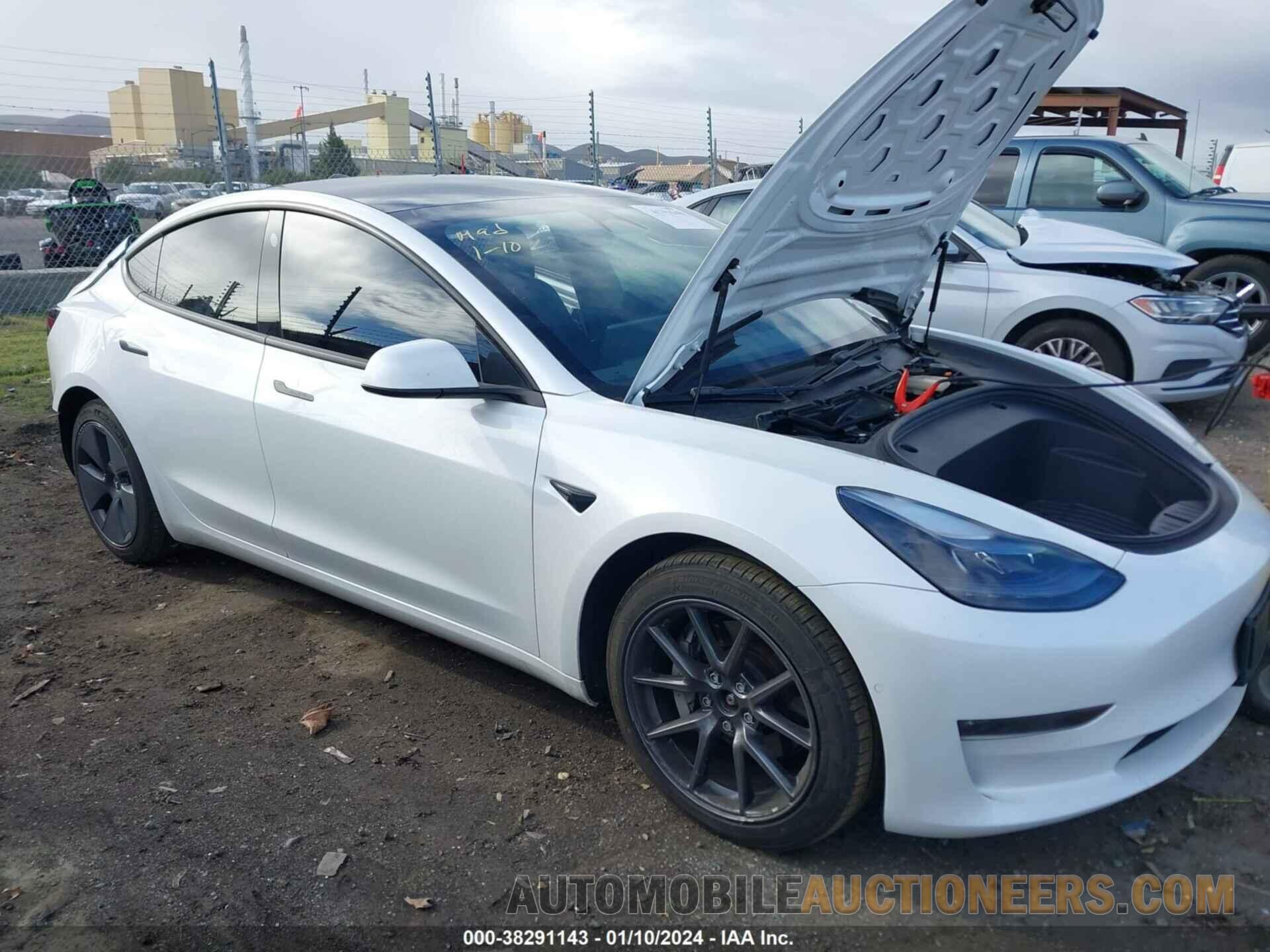 5YJ3E1EB7NF240363 TESLA MODEL 3 2022