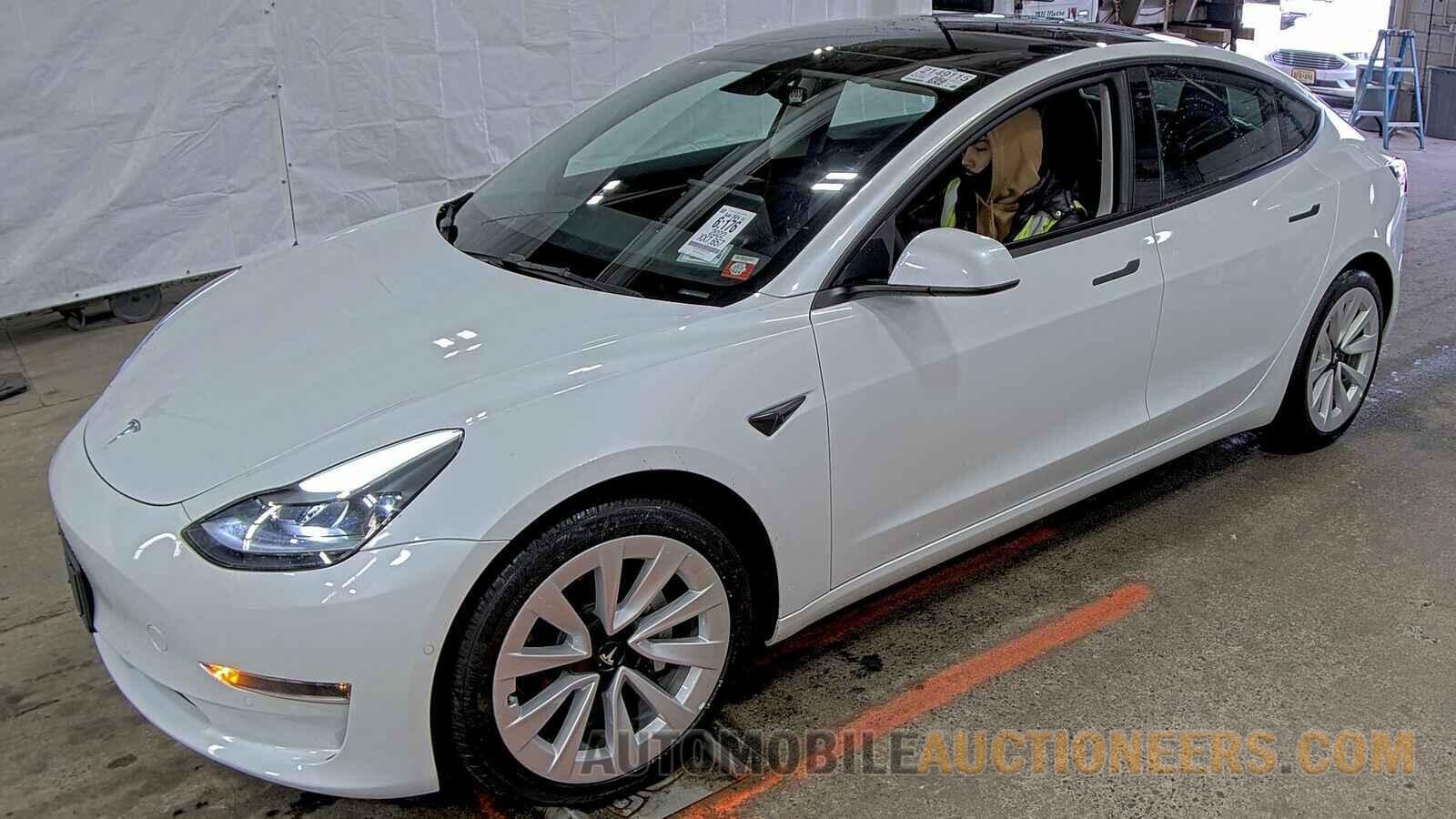 5YJ3E1EB7NF247197 Tesla Model 3 2022