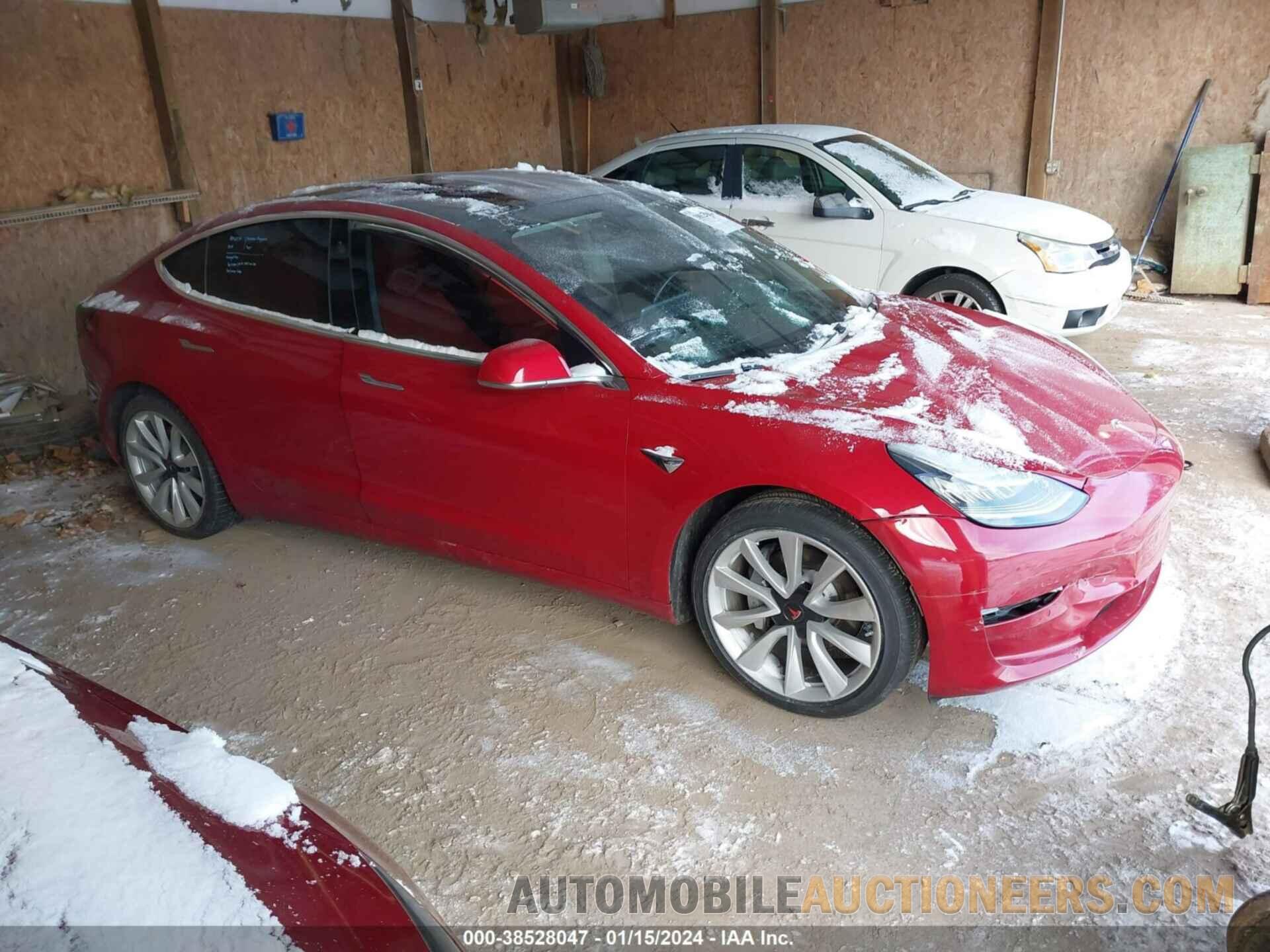 5YJ3E1EB8JF065437 TESLA MODEL 3 2018