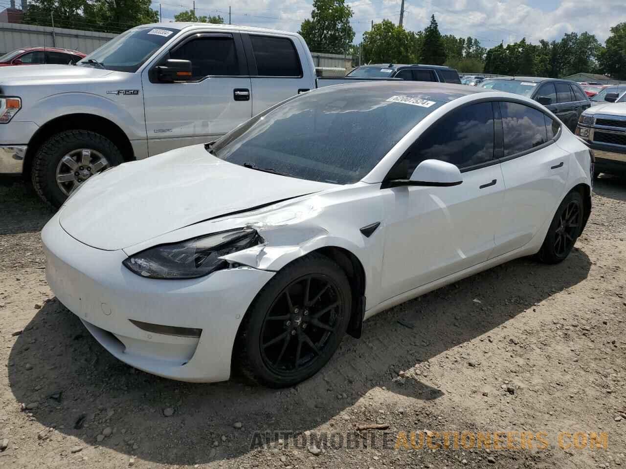 5YJ3E1EB8JF066927 TESLA MODEL 3 2018