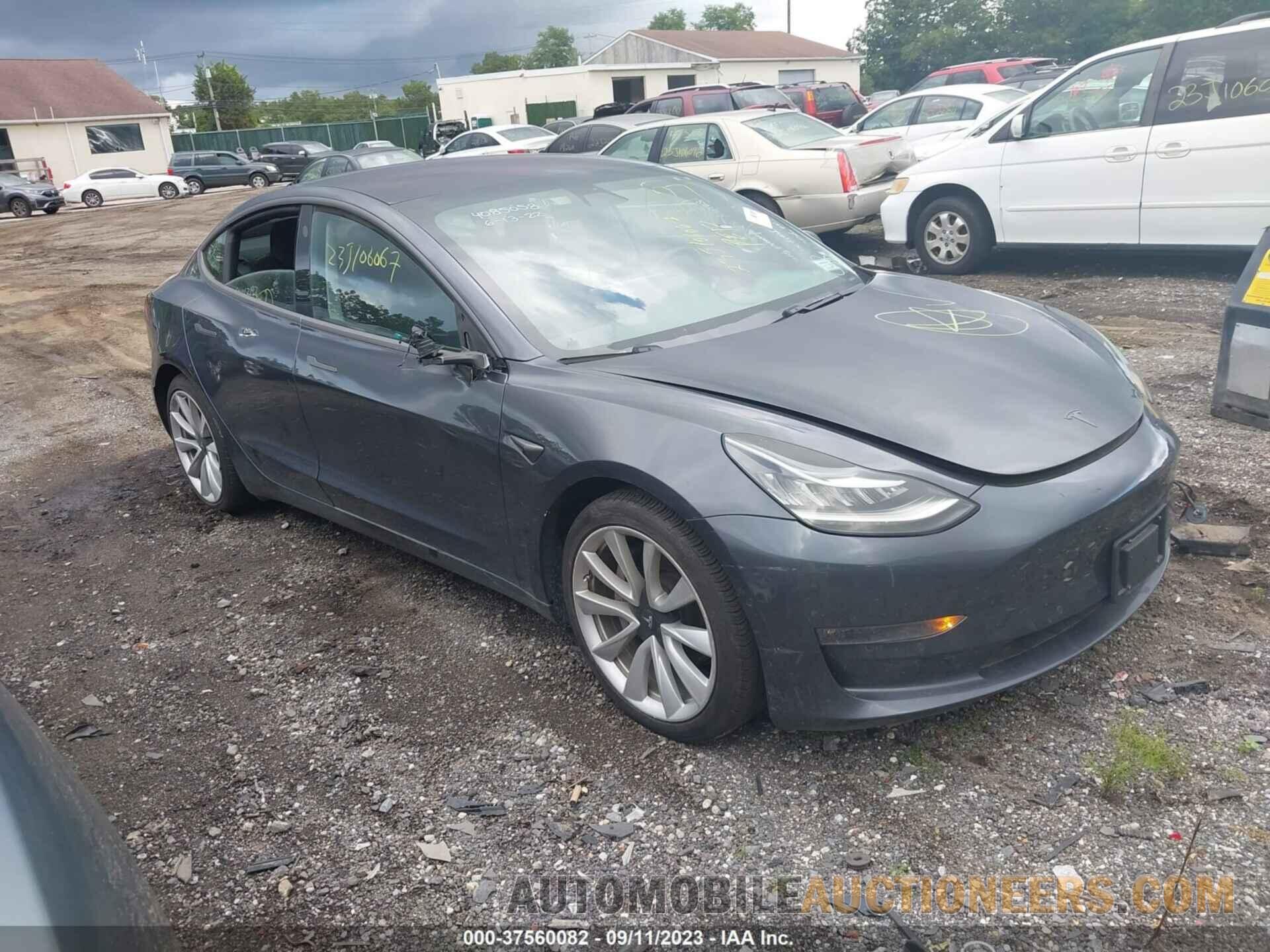 5YJ3E1EB8JF068838 TESLA MODEL 3 2018