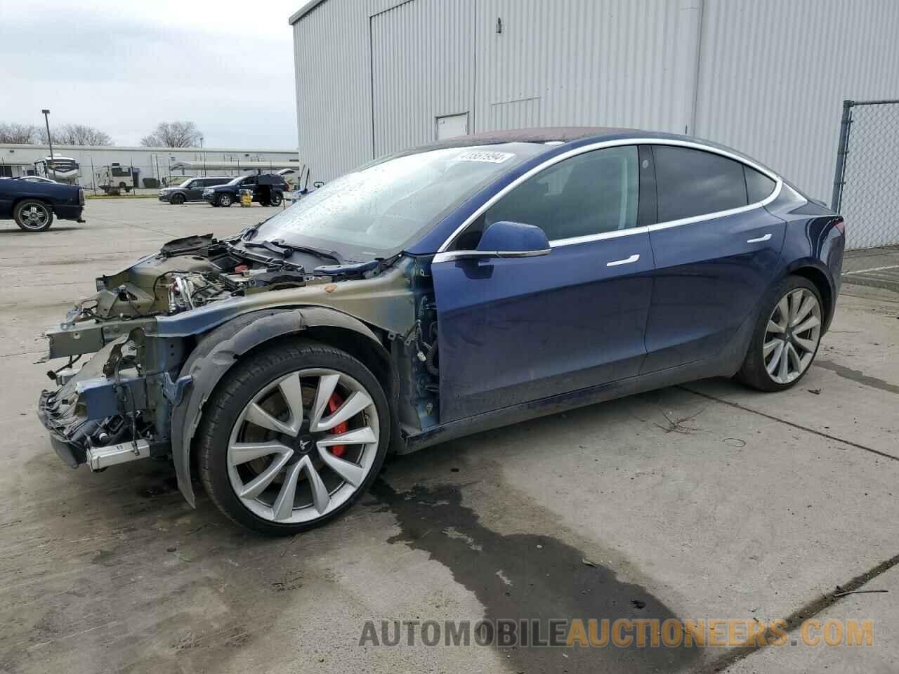 5YJ3E1EB8JF072212 TESLA MODEL 3 2018