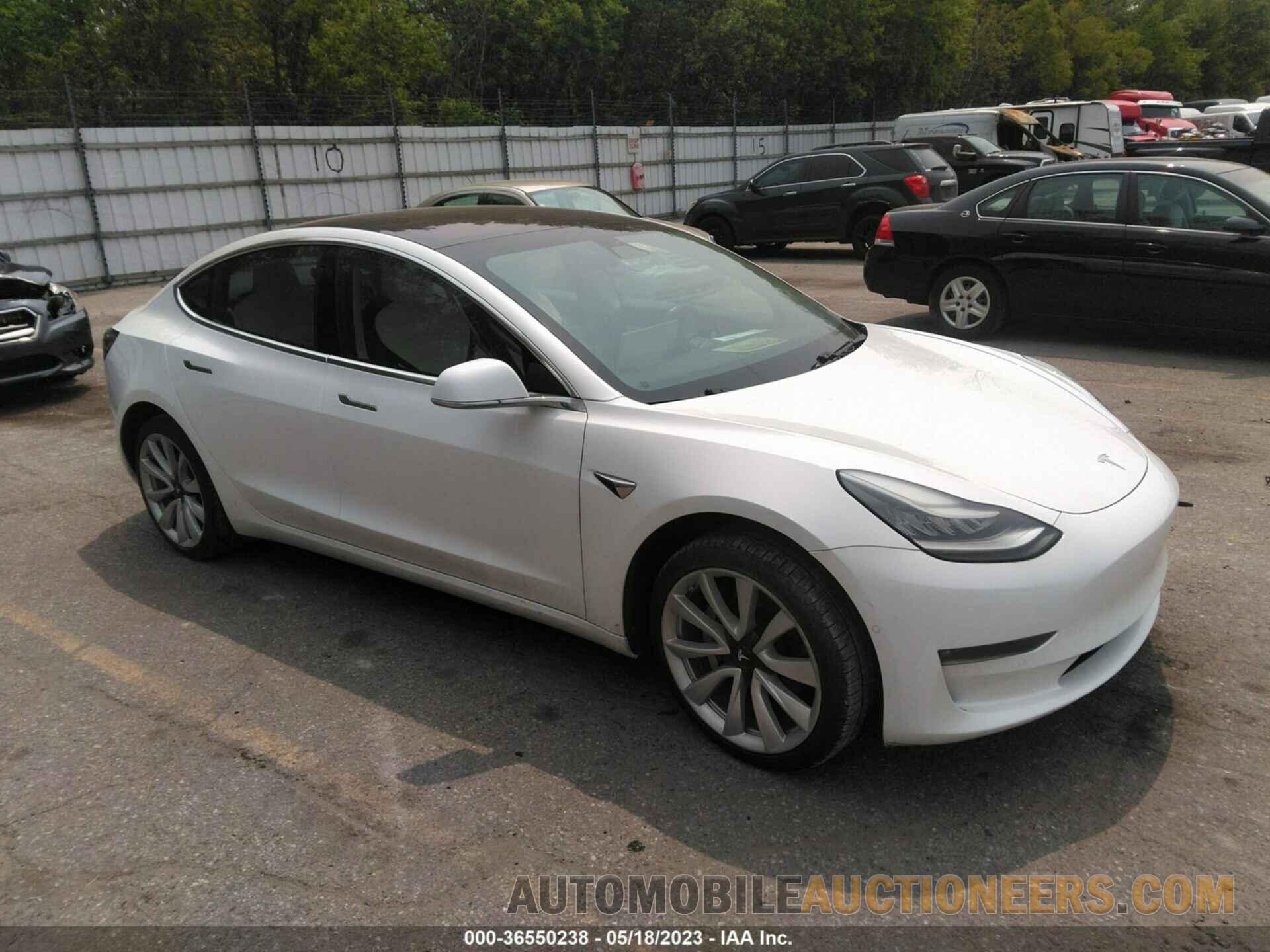 5YJ3E1EB8JF074882 TESLA MODEL 3 2018