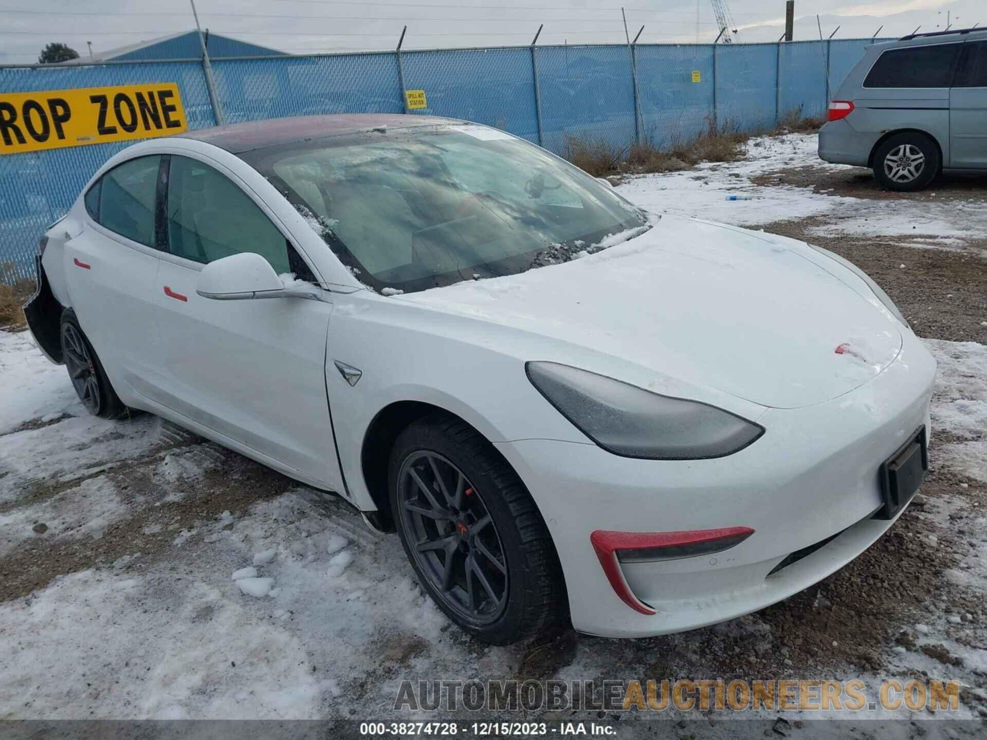 5YJ3E1EB8JF074915 TESLA MODEL 3 2018