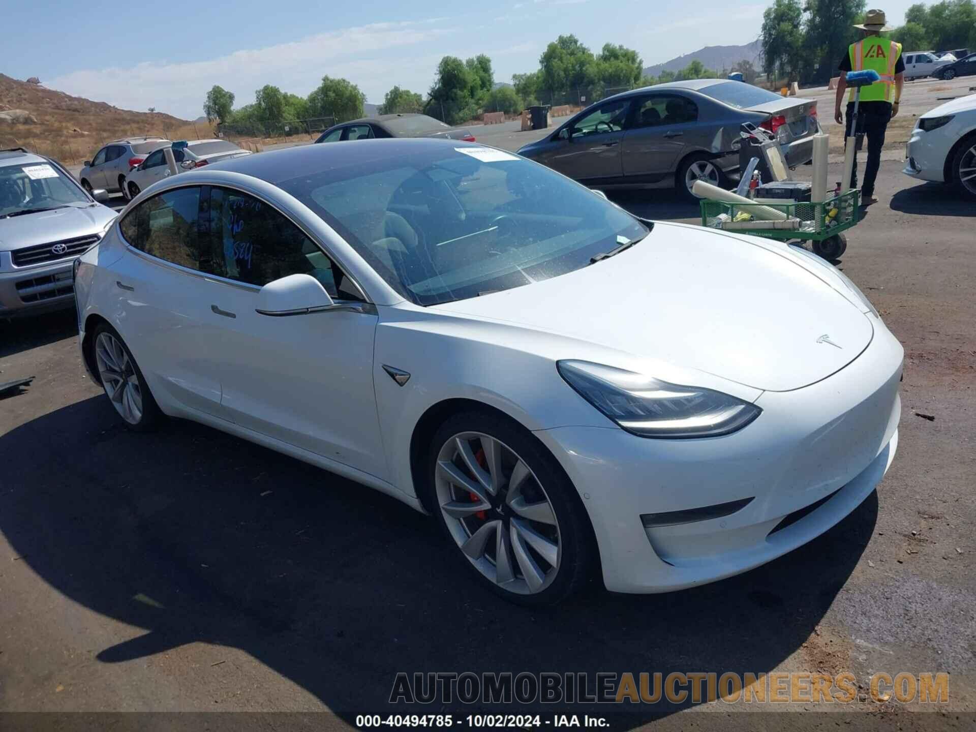 5YJ3E1EB8JF084408 TESLA MODEL 3 2018