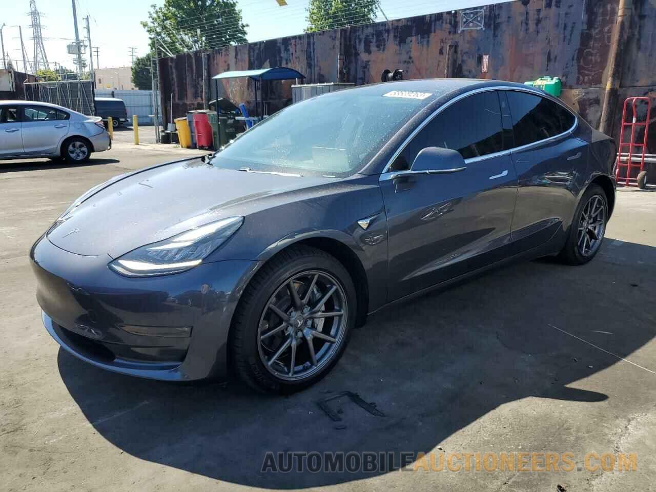 5YJ3E1EB8JF085669 TESLA MODEL 3 2018