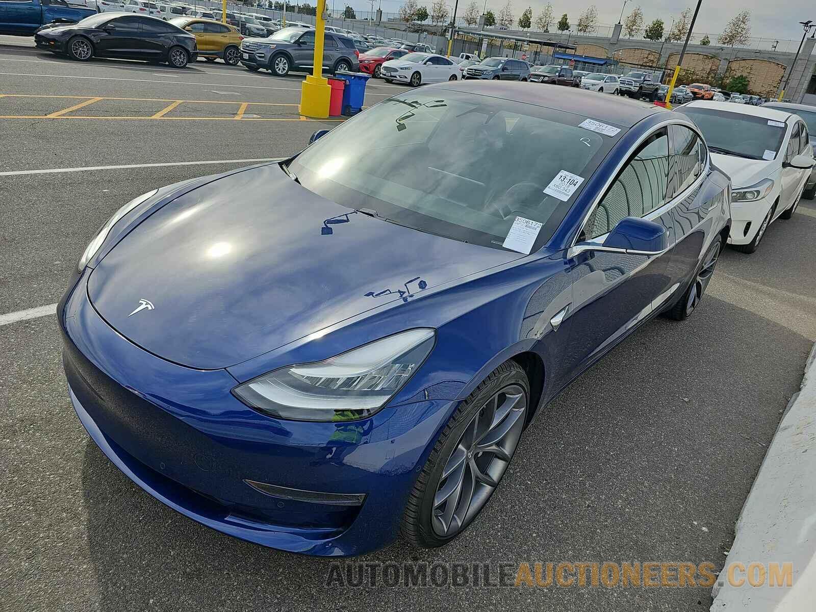 5YJ3E1EB8JF092119 Tesla Model 3 2018