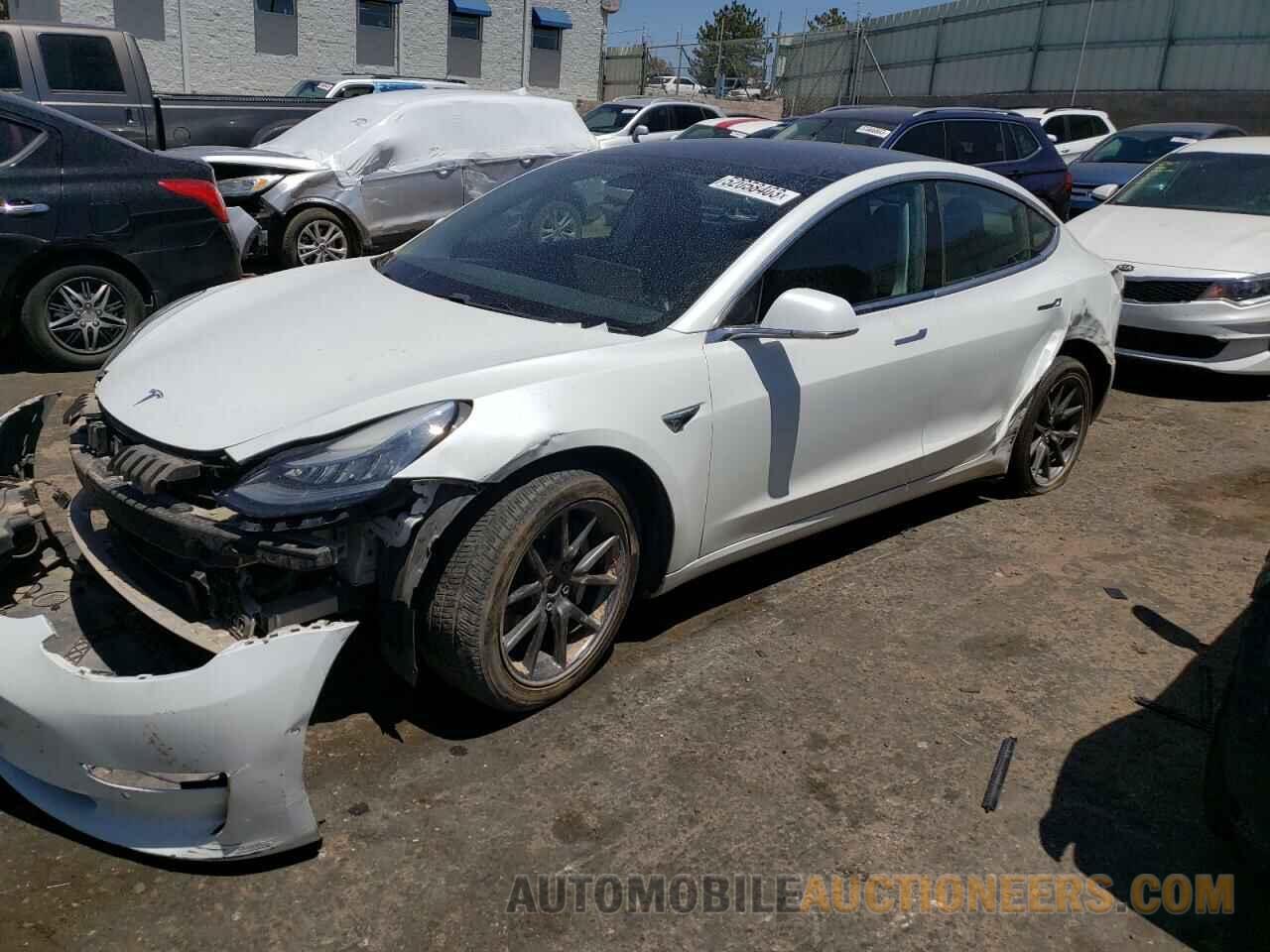 5YJ3E1EB8JF092413 TESLA MODEL 3 2018