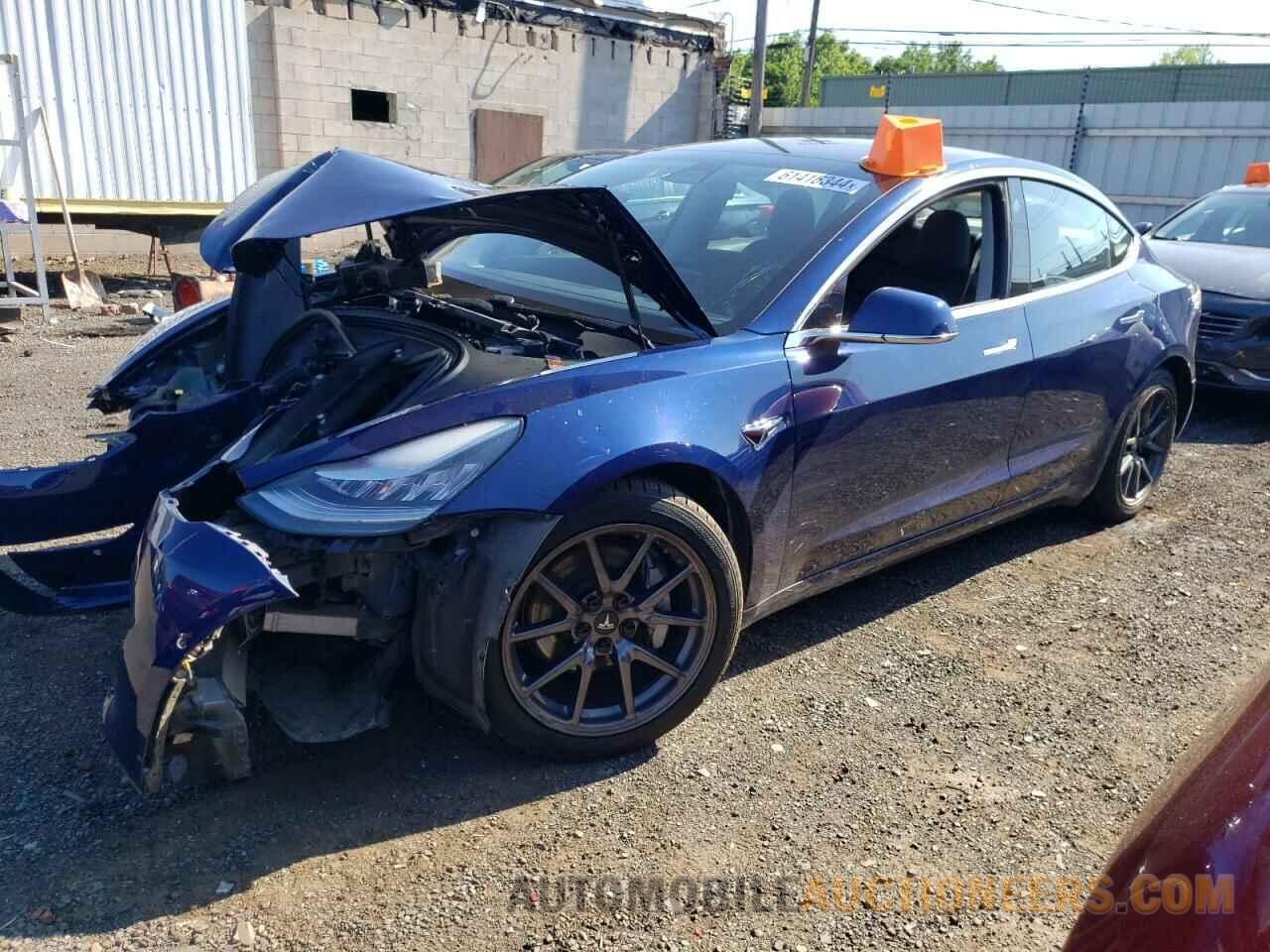 5YJ3E1EB8JF093772 TESLA MODEL 3 2018