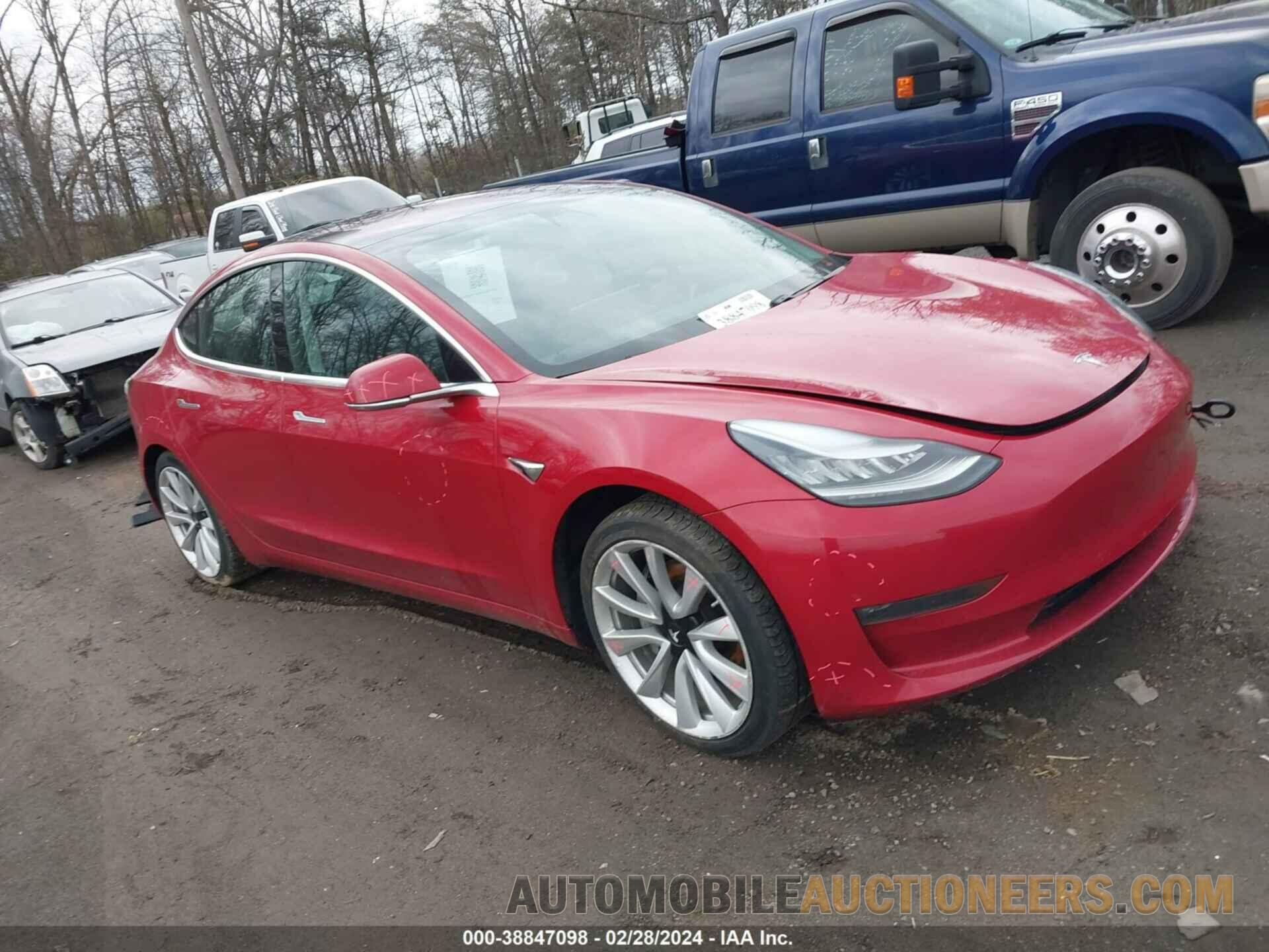 5YJ3E1EB8JF117097 TESLA MODEL 3 2018