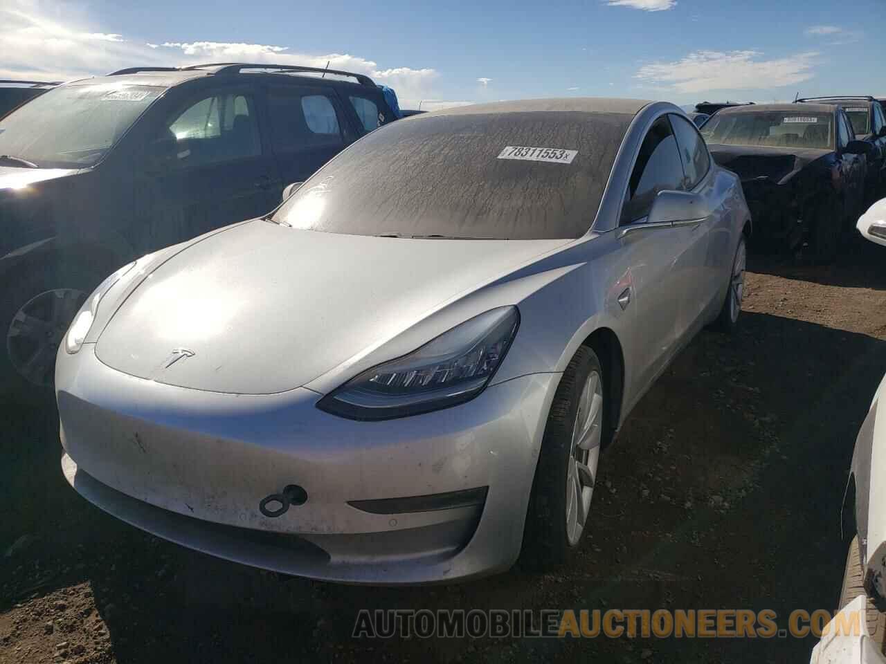 5YJ3E1EB8JF121392 TESLA MODEL 3 2018