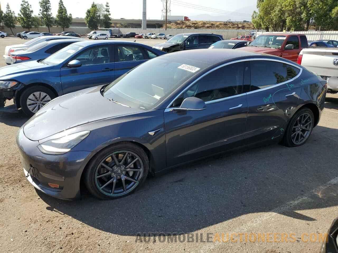 5YJ3E1EB8JF129752 TESLA MODEL 3 2018