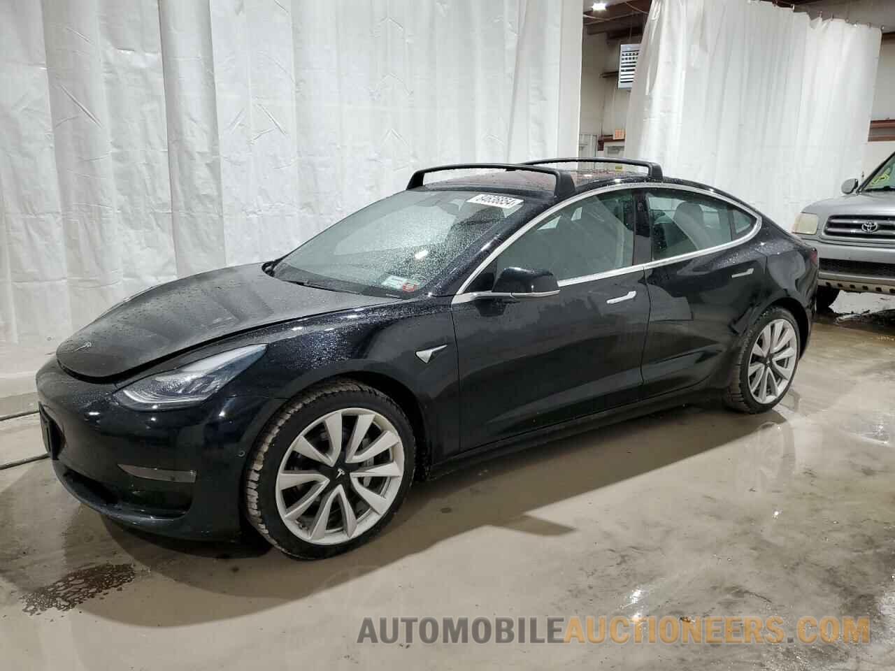 5YJ3E1EB8JF131890 TESLA MODEL 3 2018