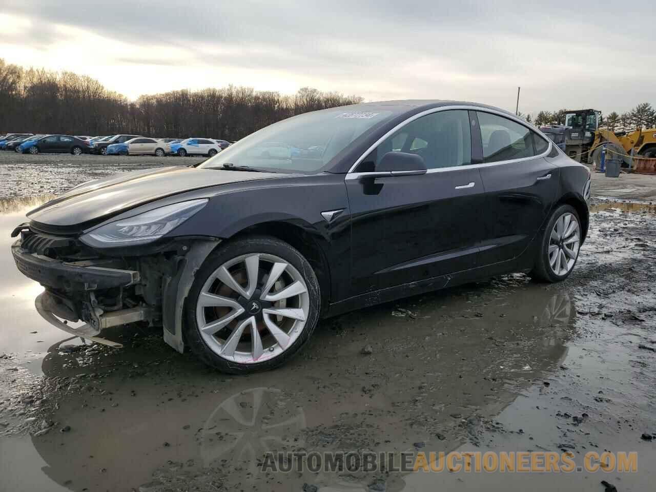 5YJ3E1EB8JF131937 TESLA MODEL 3 2018