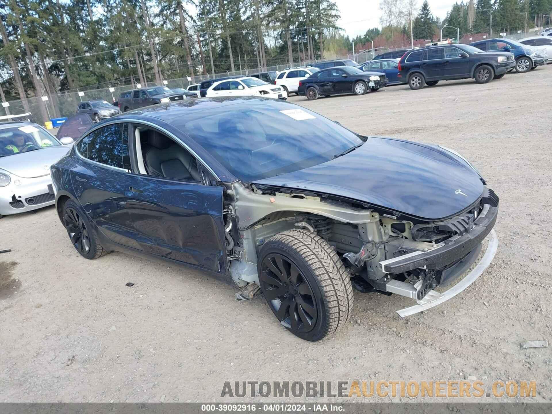 5YJ3E1EB8JF132764 TESLA MODEL 3 2018