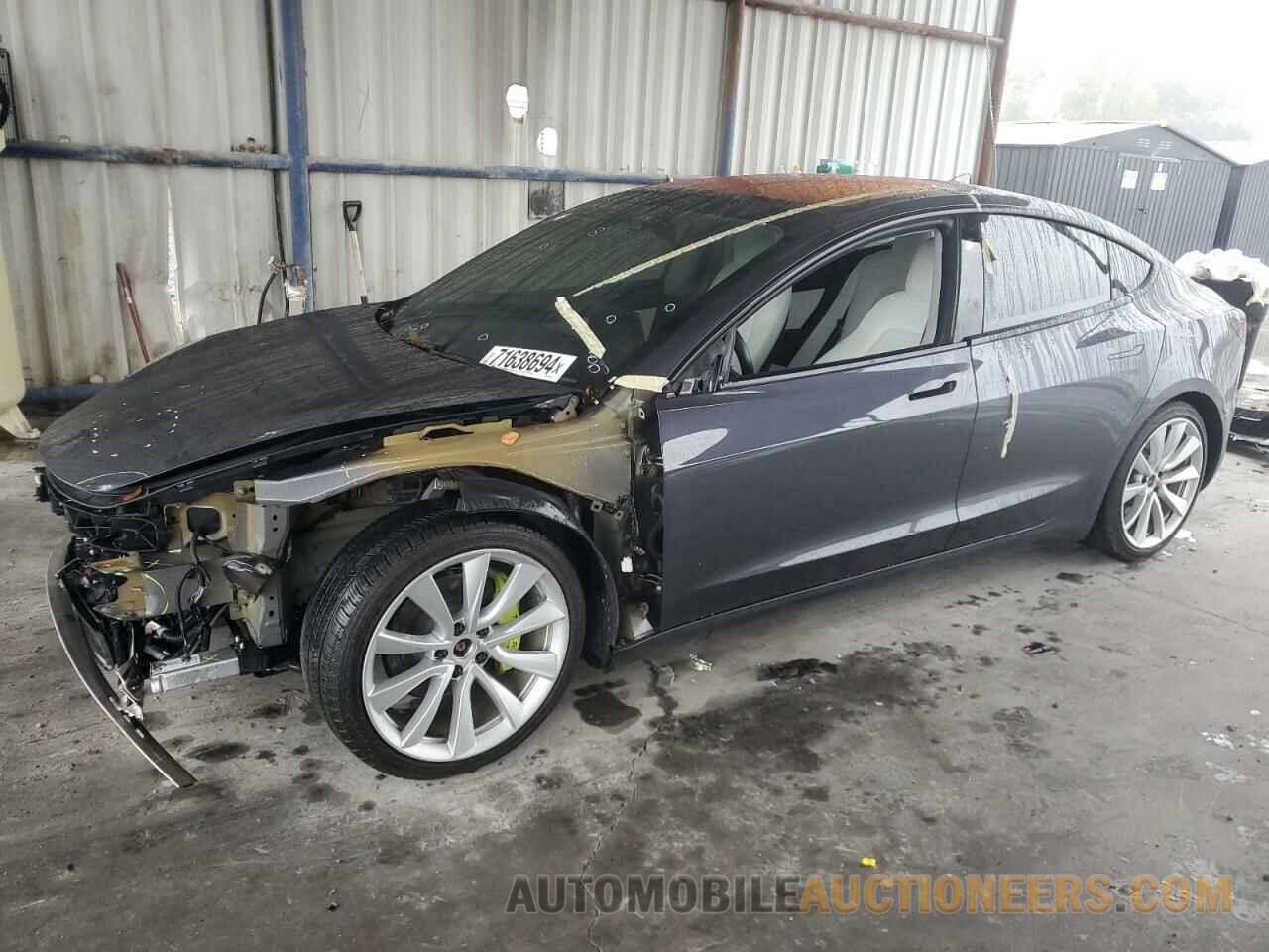 5YJ3E1EB8JF135003 TESLA MODEL 3 2018