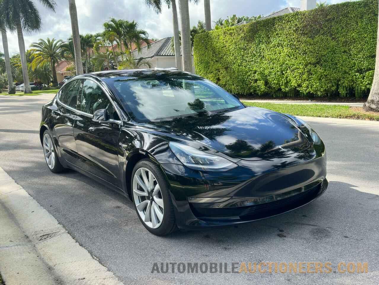 5YJ3E1EB8JF145157 TESLA MODEL 3 2018