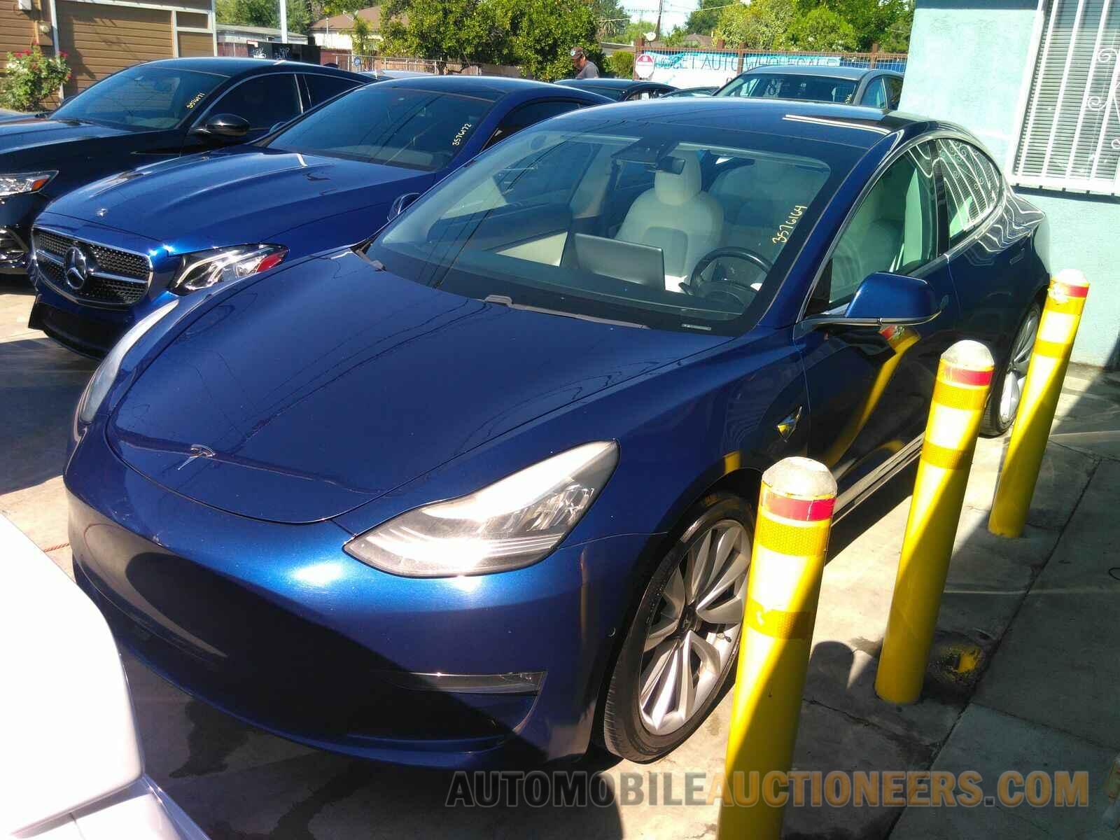 5YJ3E1EB8JF147832 Tesla Model 3 2018