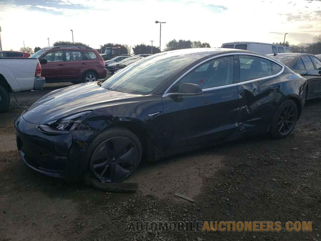 5YJ3E1EB8JF182239 TESLA MODEL 3 2018