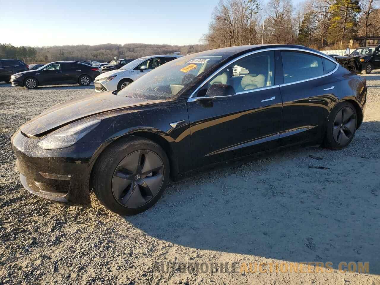 5YJ3E1EB8KF193405 TESLA MODEL 3 2019