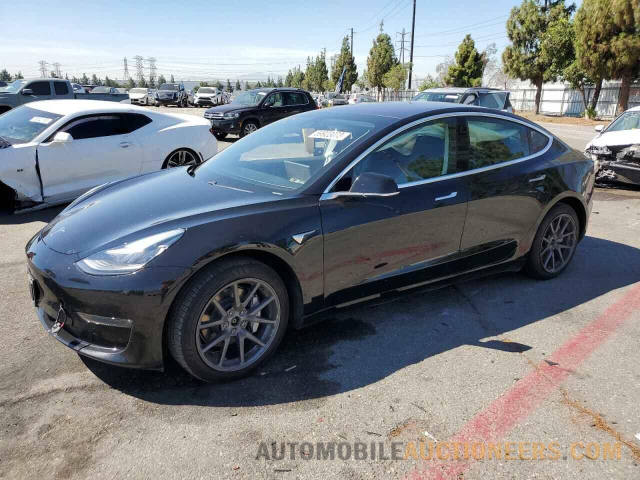 5YJ3E1EB8KF208596 TESLA MODEL 3 2019