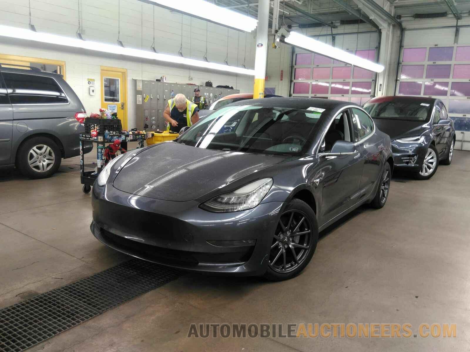 5YJ3E1EB8KF361379 Tesla Model 3 2019