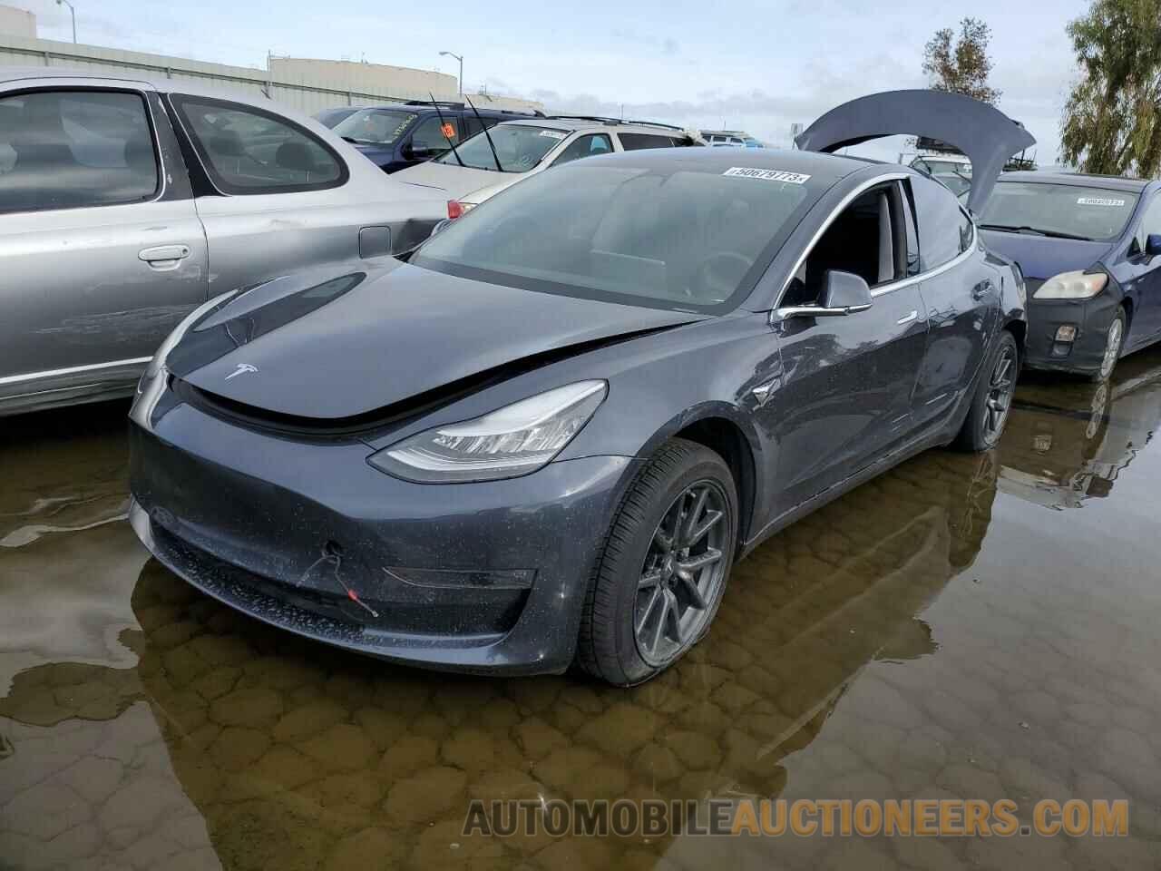 5YJ3E1EB8KF386475 TESLA MODEL 3 2019