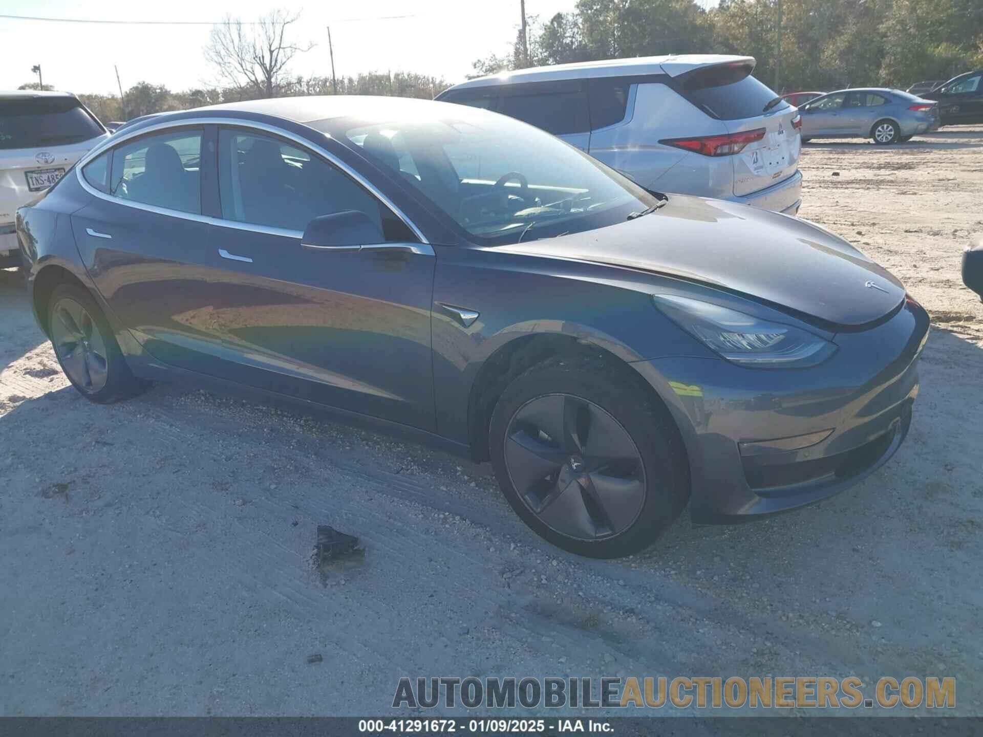 5YJ3E1EB8KF386895 TESLA MODEL 3 2019