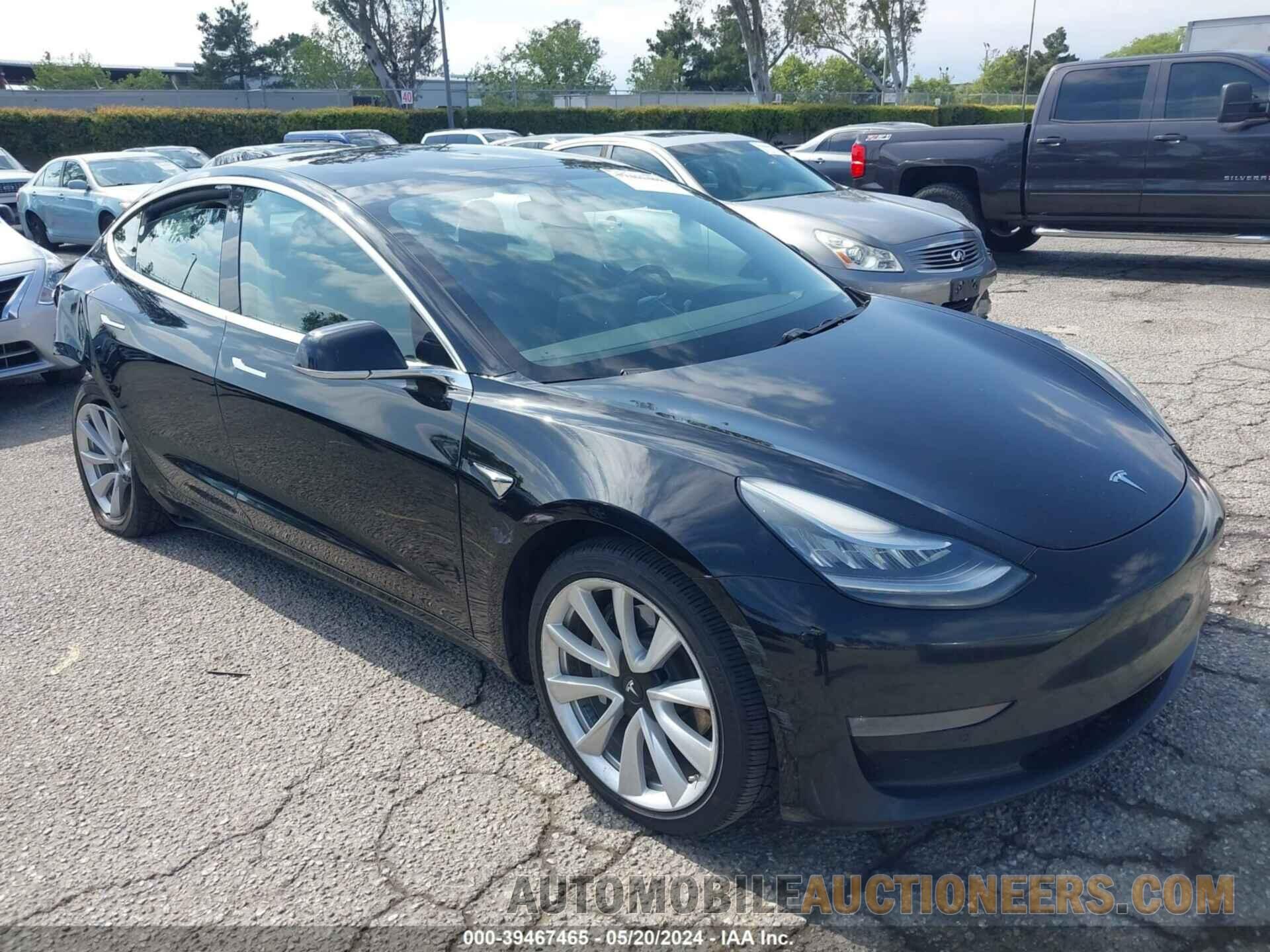 5YJ3E1EB8KF388680 TESLA MODEL 3 2019