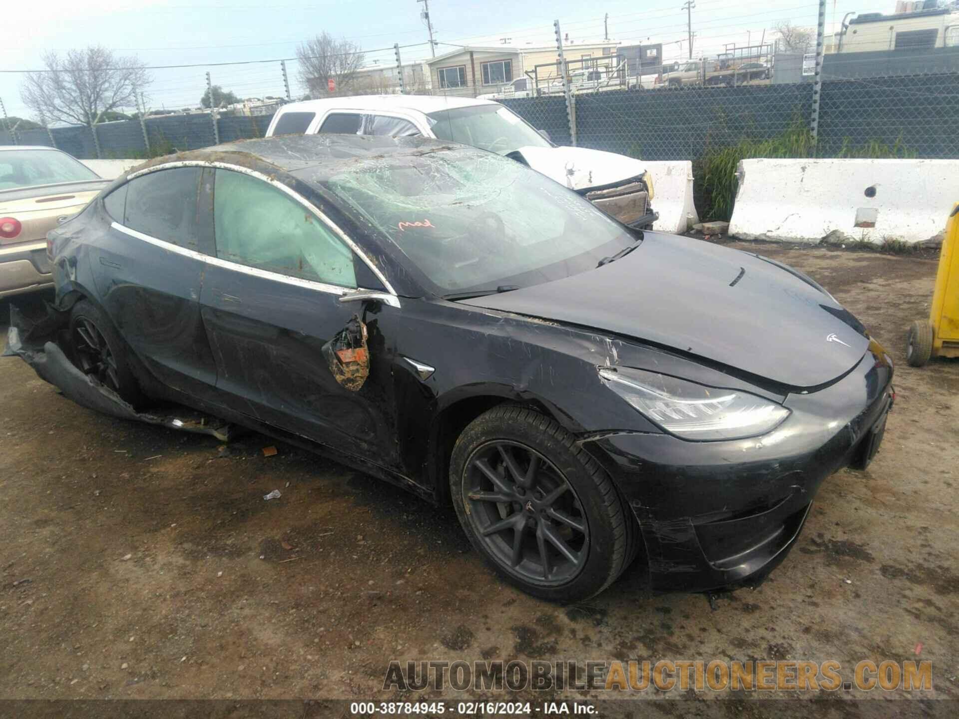 5YJ3E1EB8KF418017 TESLA MODEL 3 2019