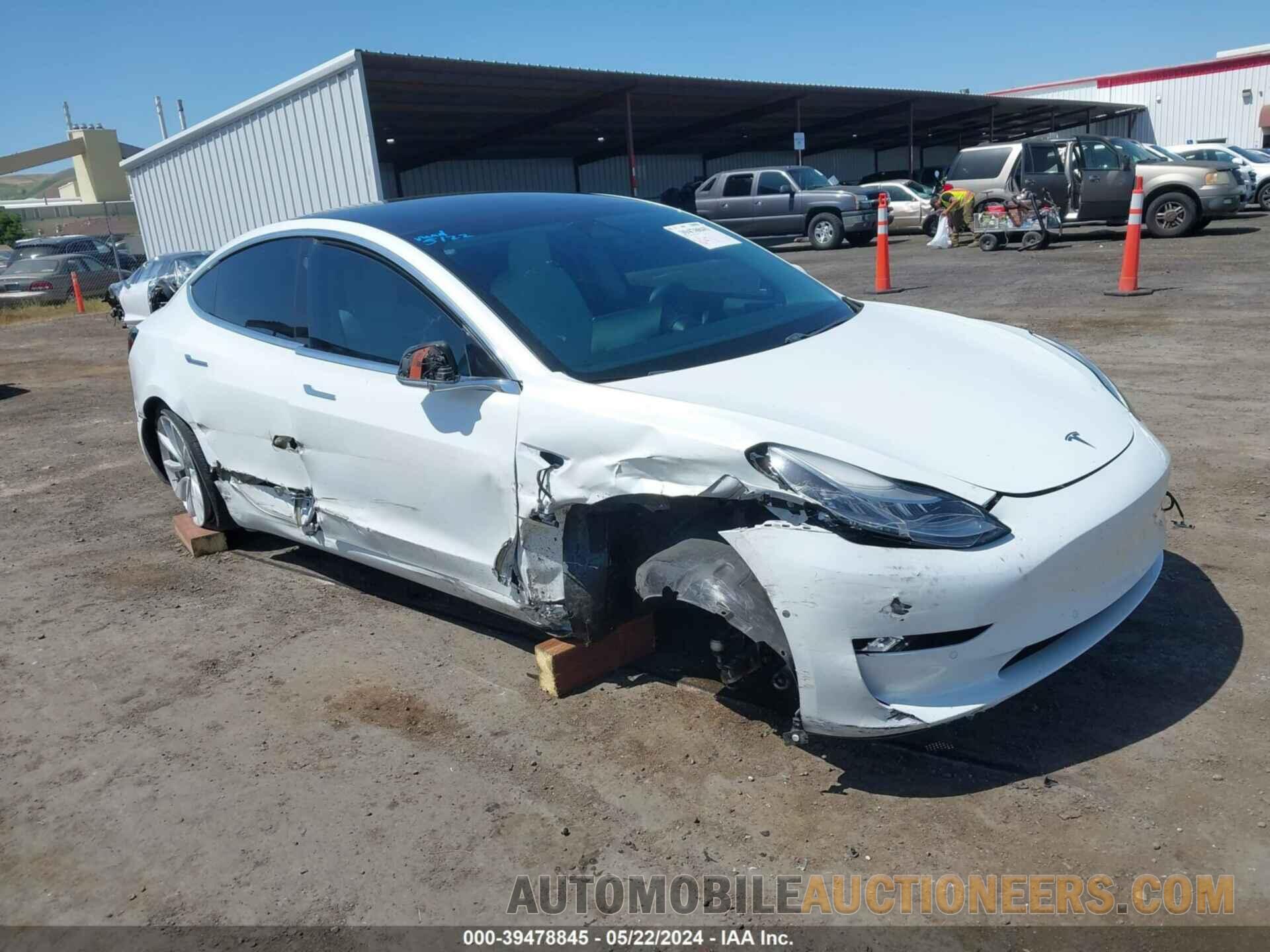 5YJ3E1EB8KF437277 TESLA MODEL 3 2019