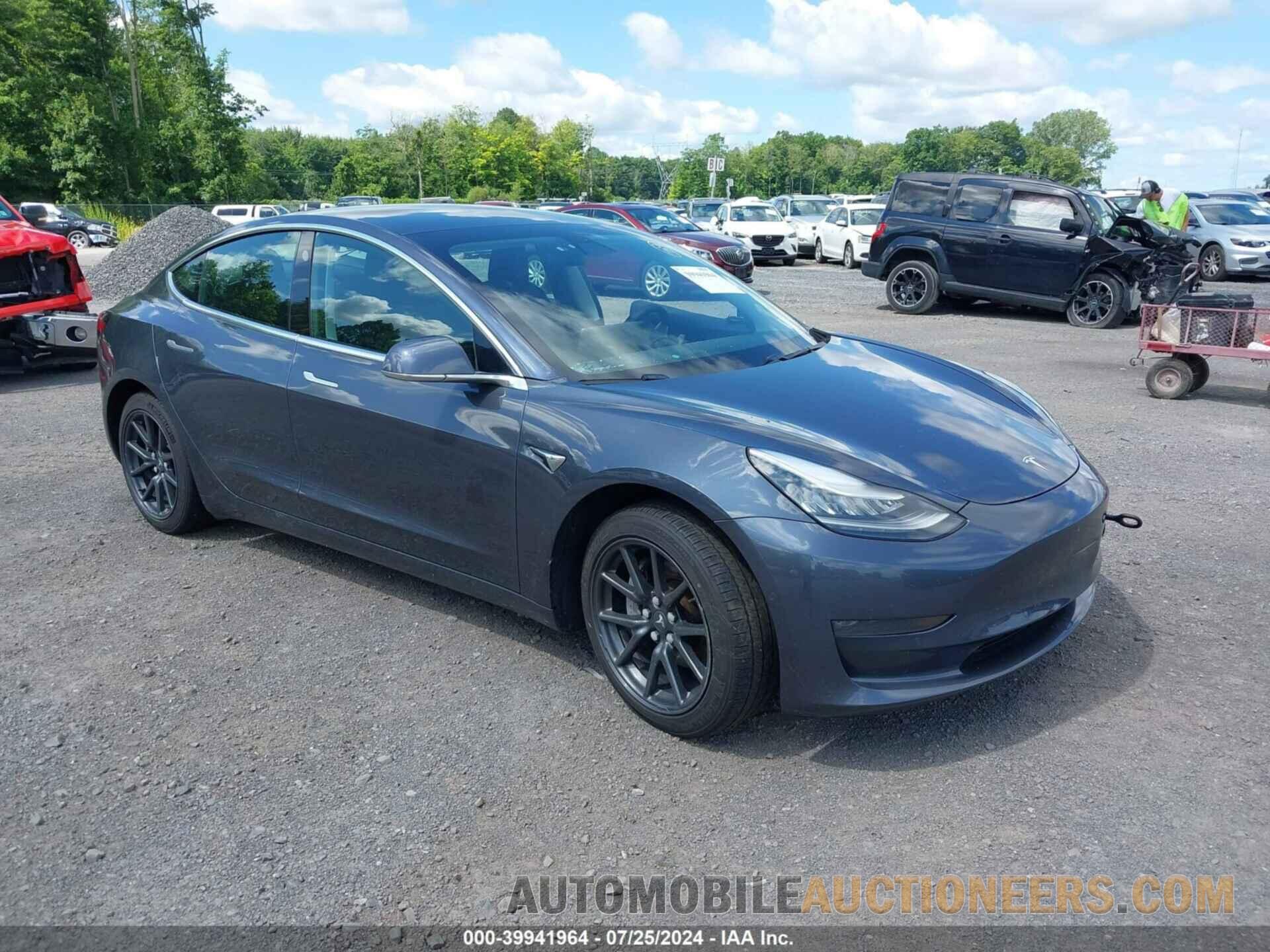 5YJ3E1EB8KF452183 TESLA MODEL 3 2019