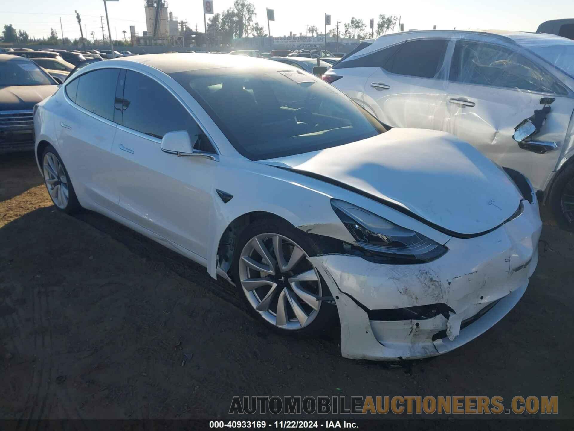 5YJ3E1EB8KF477679 TESLA MODEL 3 2019