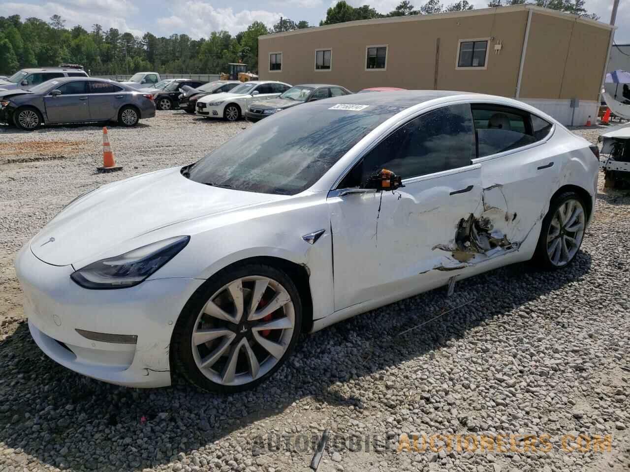 5YJ3E1EB8KF487533 TESLA MODEL 3 2019