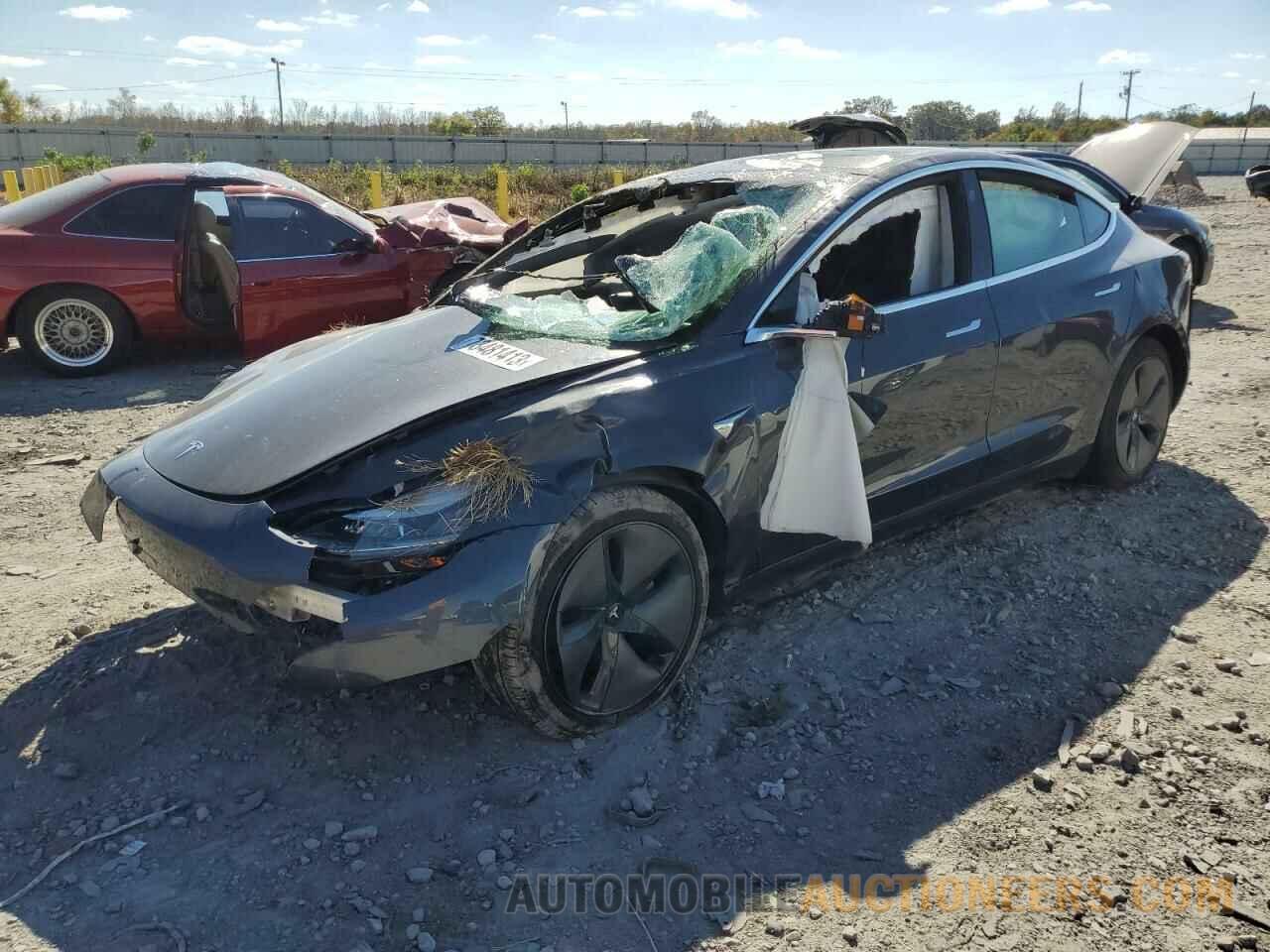 5YJ3E1EB8KF492909 TESLA MODEL 3 2019