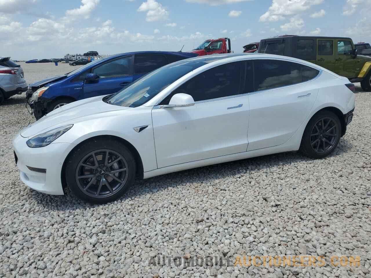 5YJ3E1EB8KF494160 TESLA MODEL 3 2019