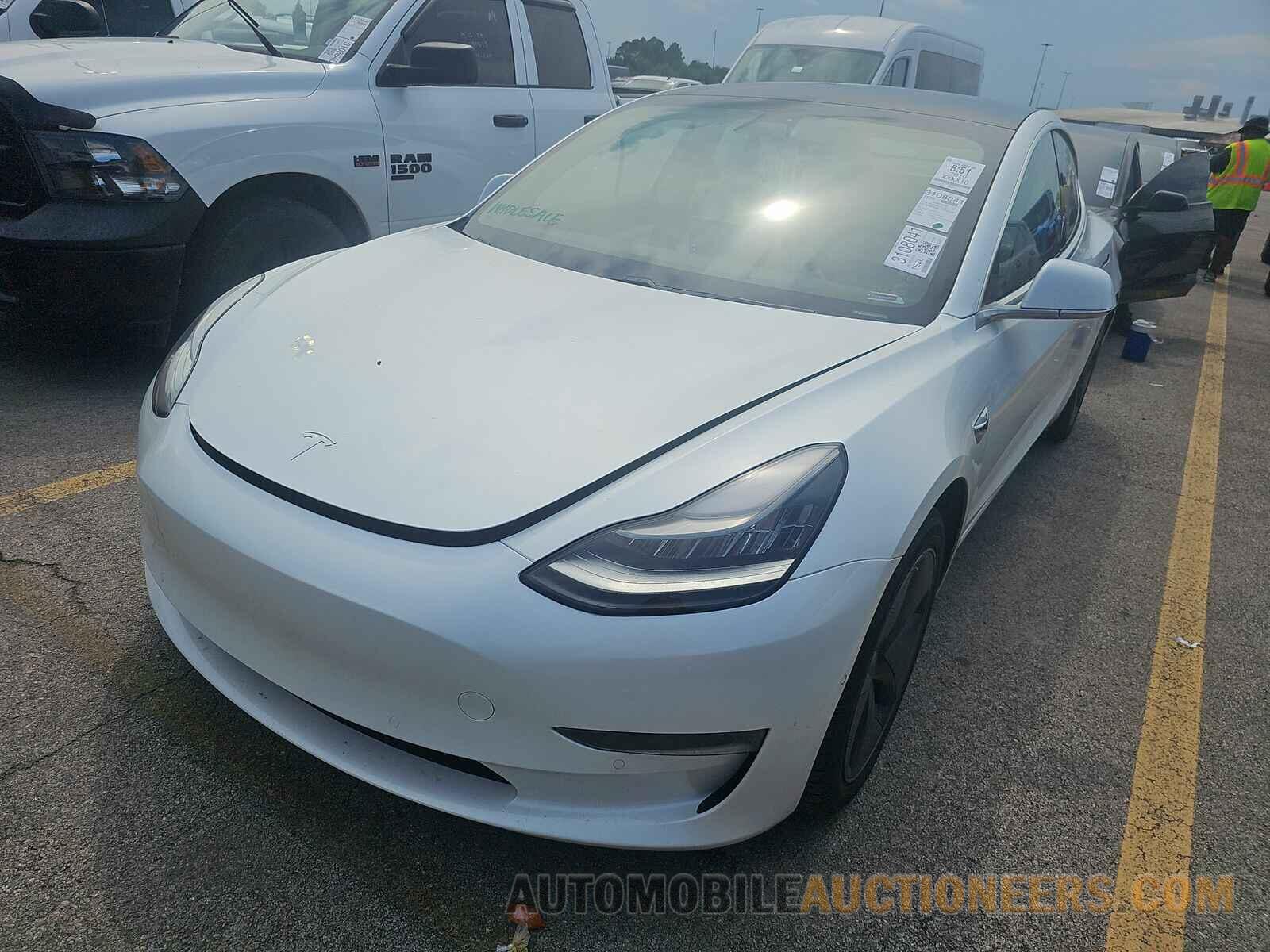 5YJ3E1EB8KF513158 Tesla Model 3 2019