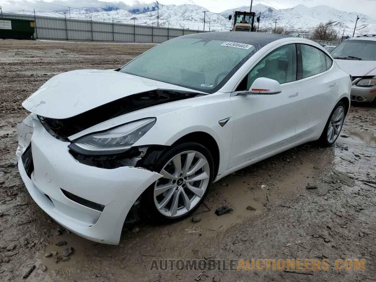 5YJ3E1EB8KF513435 TESLA MODEL 3 2019