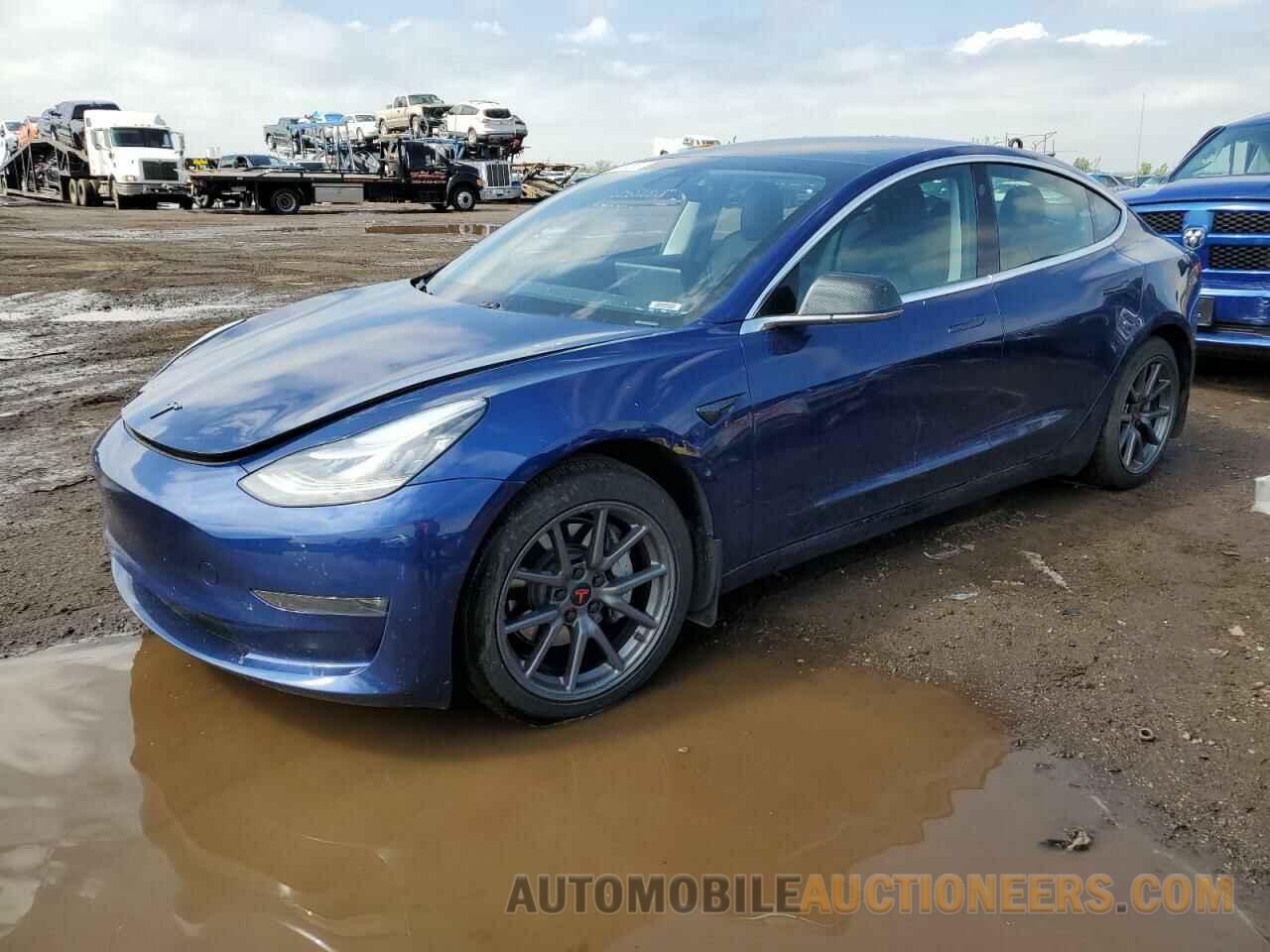 5YJ3E1EB8KF520840 TESLA MODEL 3 2019