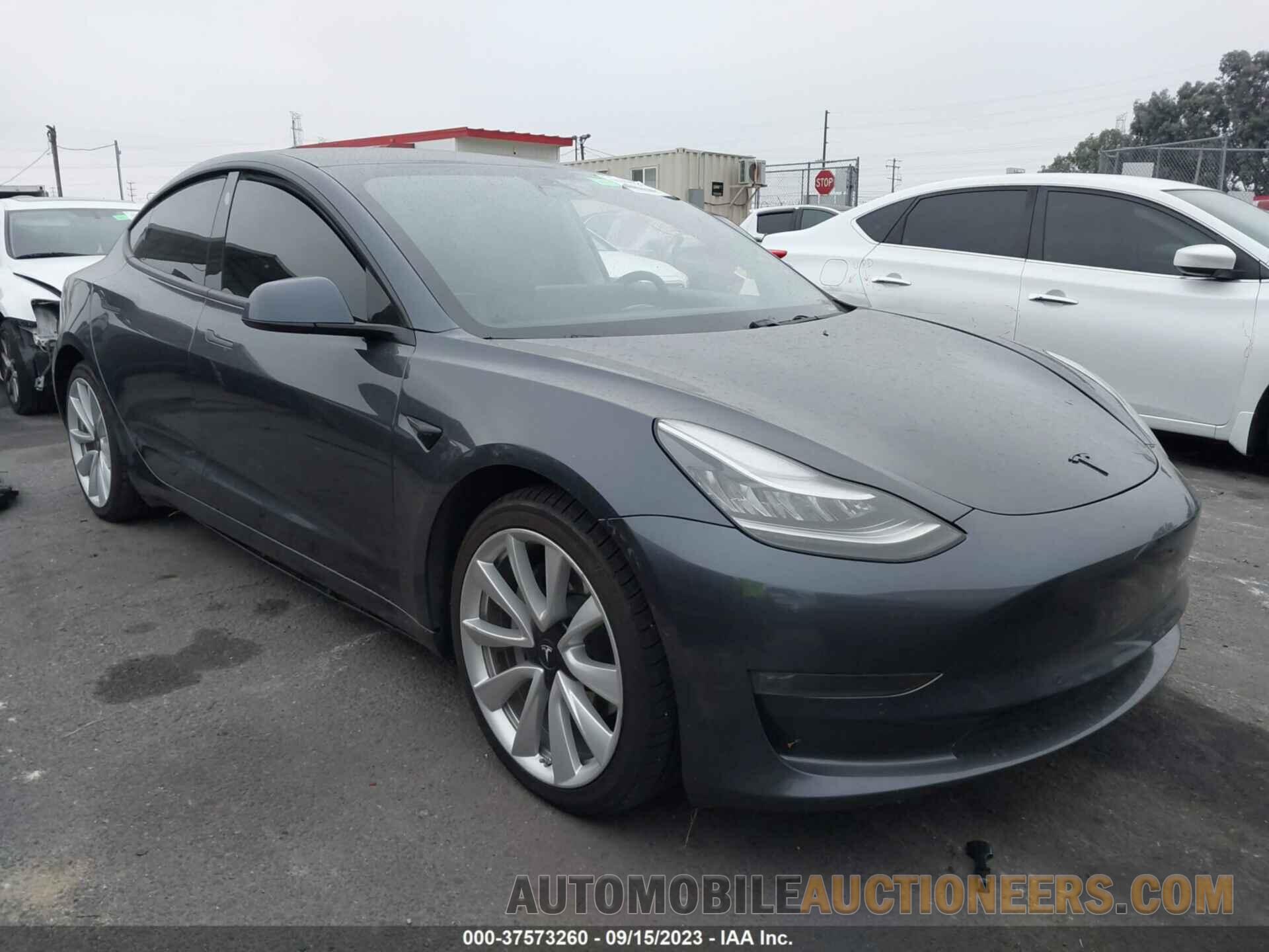 5YJ3E1EB8KF529926 TESLA MODEL 3 2019