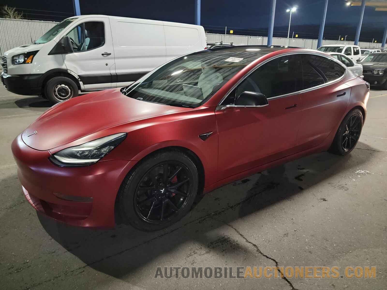 5YJ3E1EB8KF533605 Tesla Model 3 2019