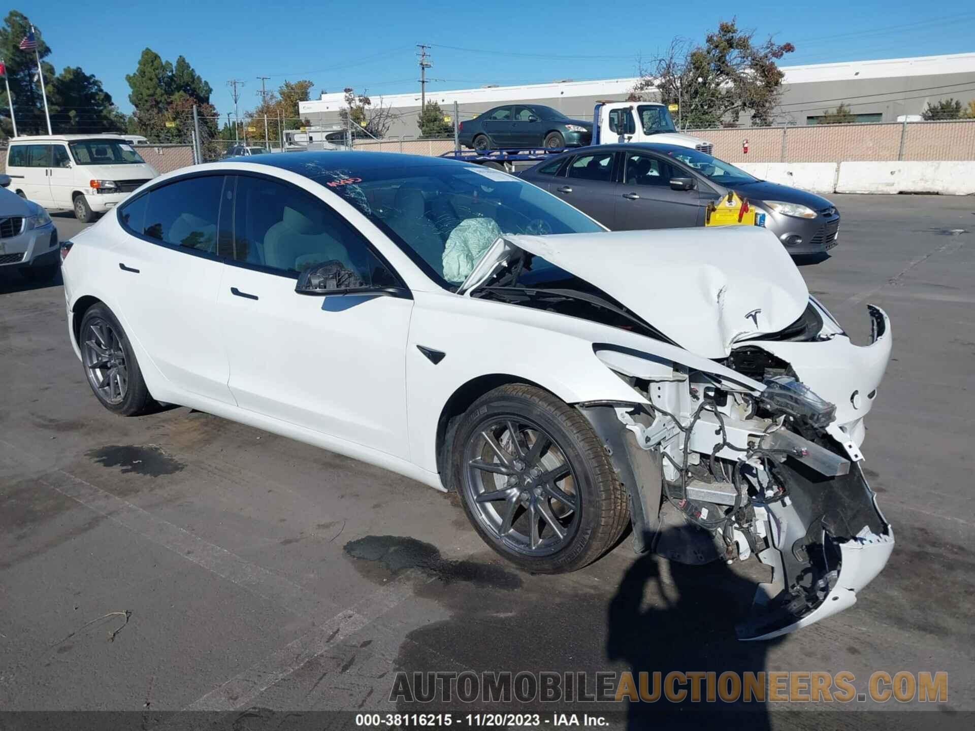 5YJ3E1EB8MF051073 TESLA MODEL 3 2021