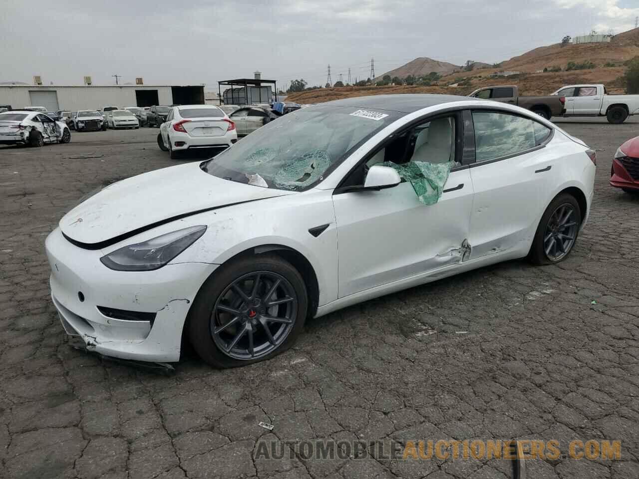 5YJ3E1EB8MF071310 TESLA MODEL 3 2021