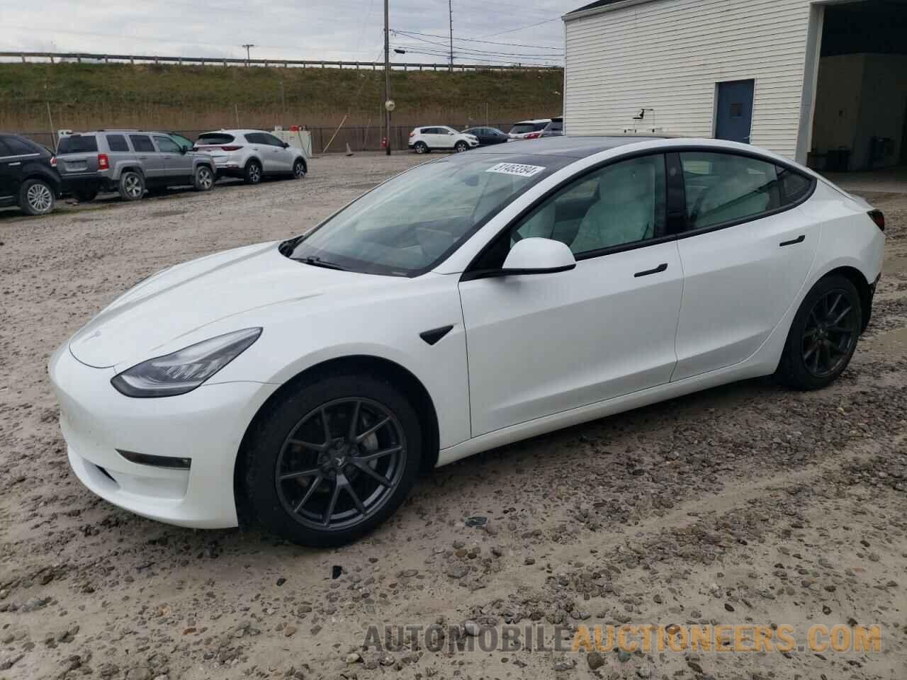 5YJ3E1EB8MF852831 TESLA MODEL 3 2021