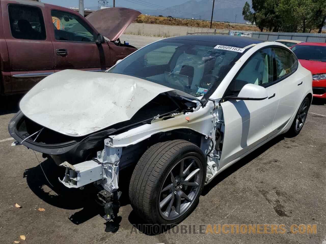 5YJ3E1EB8MF855924 TESLA MODEL 3 2021