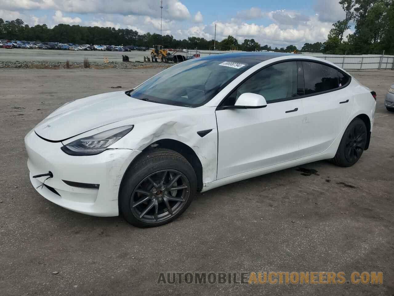 5YJ3E1EB8MF856040 TESLA MODEL 3 2021