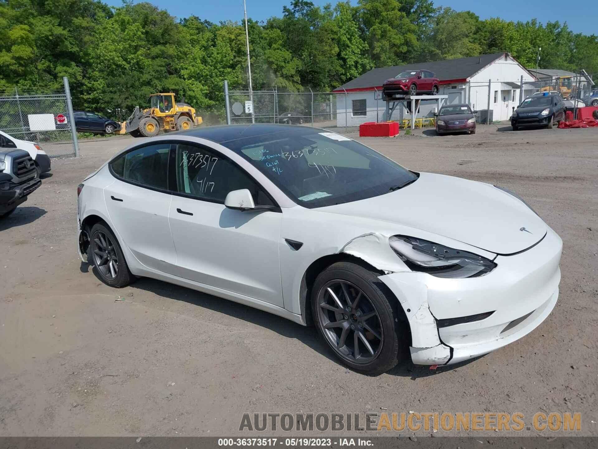 5YJ3E1EB8MF943677 TESLA MODEL 3 2021