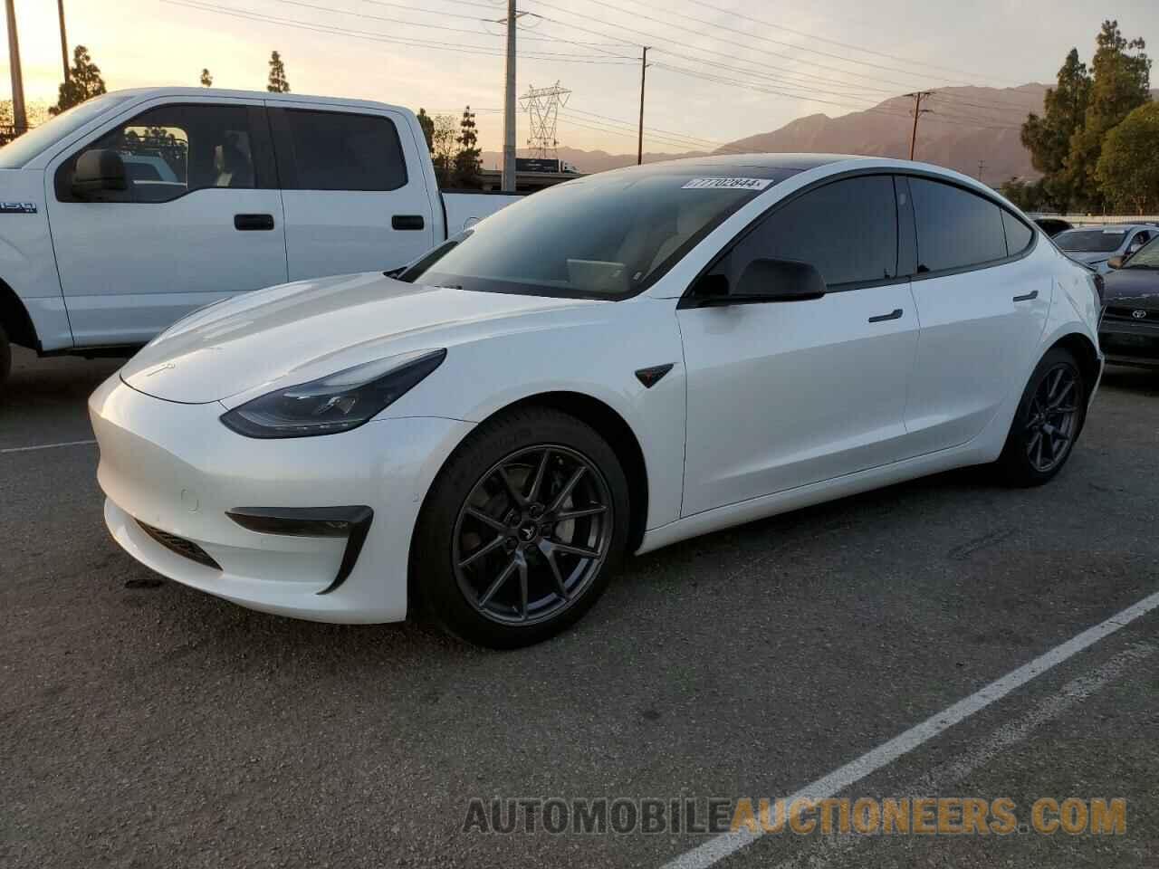 5YJ3E1EB8MF999487 TESLA MODEL 3 2021