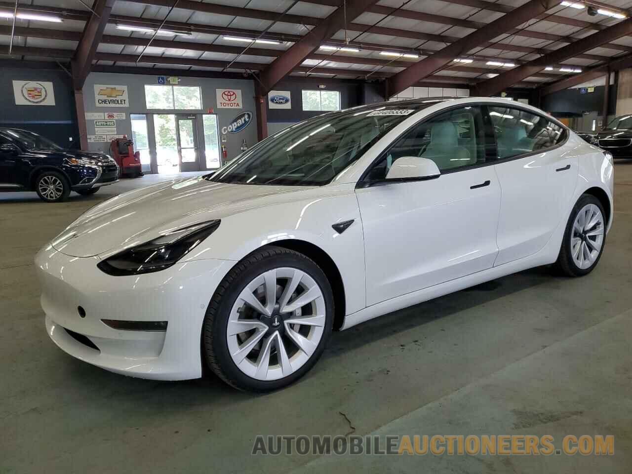 5YJ3E1EB8NF102623 TESLA MODEL 3 2022