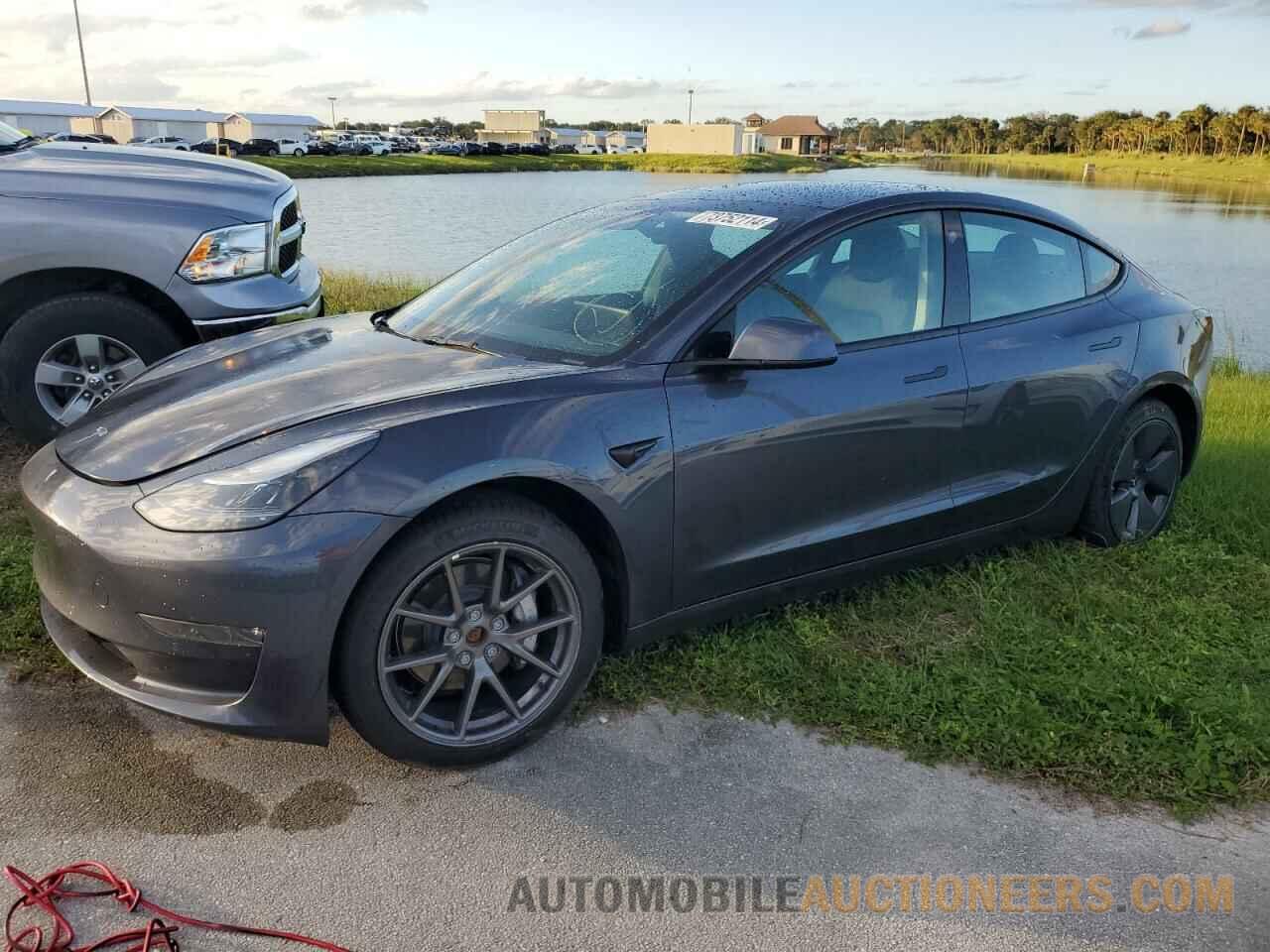 5YJ3E1EB8NF104288 TESLA MODEL 3 2022